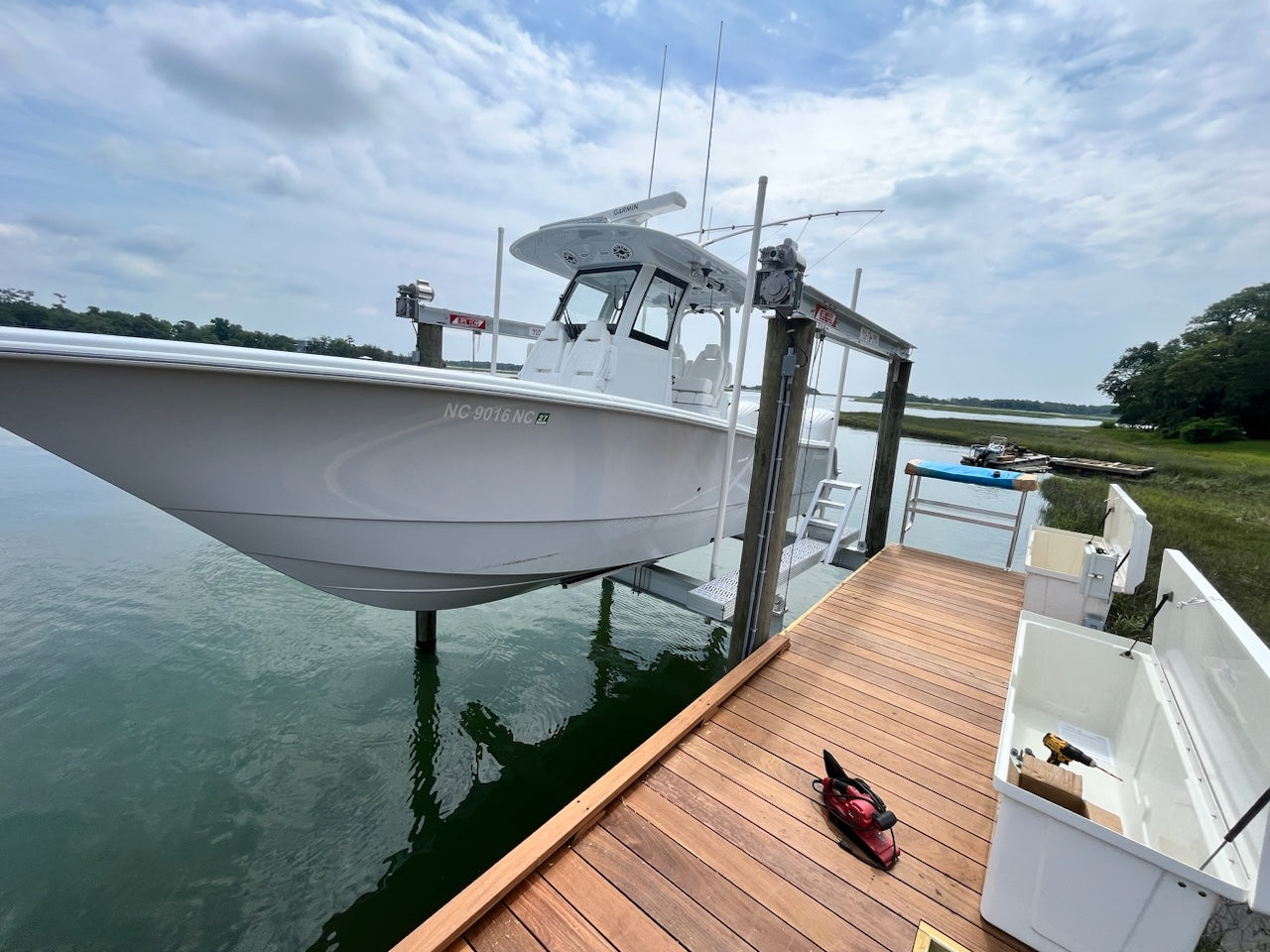 Rapid-Rise high speed boat lift