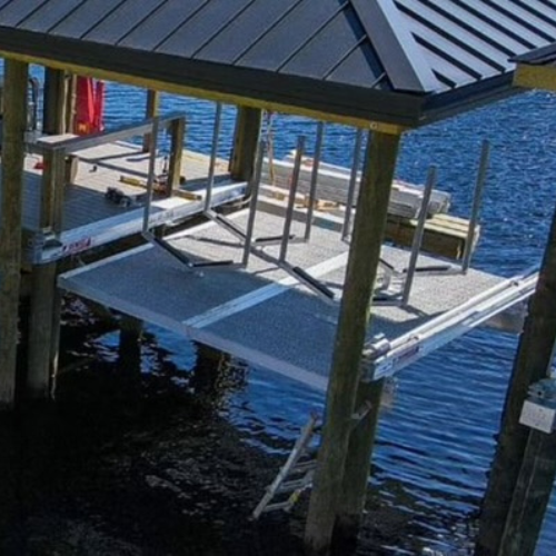 Platform boat lift